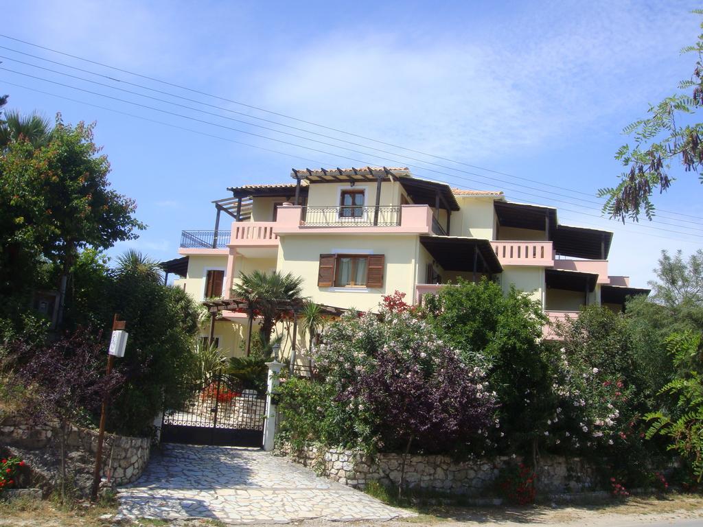 Philippos Hotel Apartments Никиана Экстерьер фото