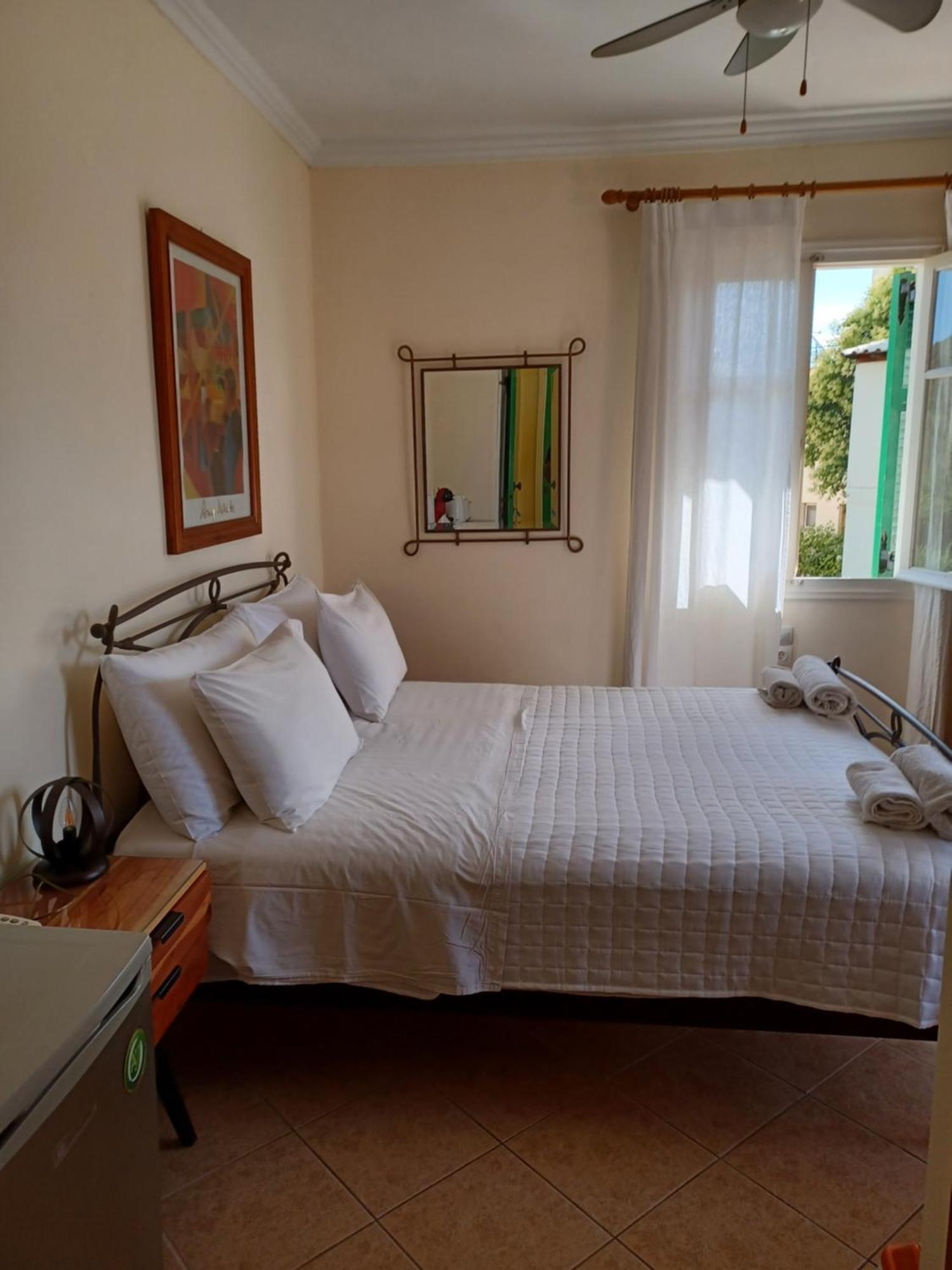 Philippos Hotel Apartments Никиана Экстерьер фото