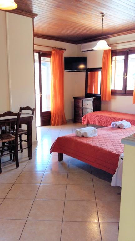 Philippos Hotel Apartments Никиана Экстерьер фото