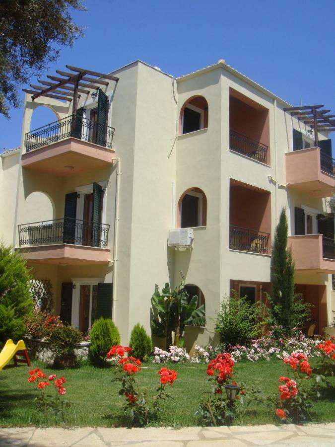 Philippos Hotel Apartments Никиана Экстерьер фото